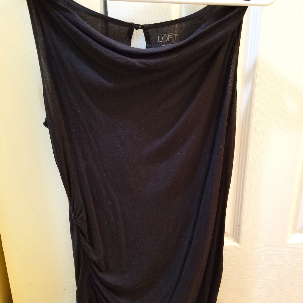 LOFT women's sleeveless blouse Medium
